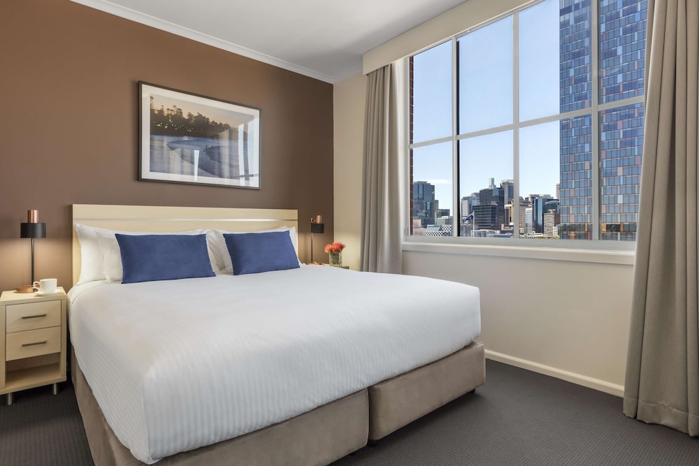 oaks sydney goldsbrough suites