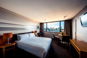 View Sydney,Mcmahons Point>>Artarmon,4 star