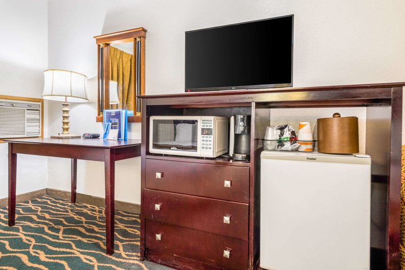 rodeway inn enumclaw mount rainier crystal mountain area