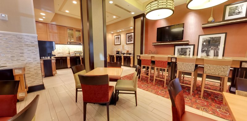 hampton inn and suites st petersburg downtown