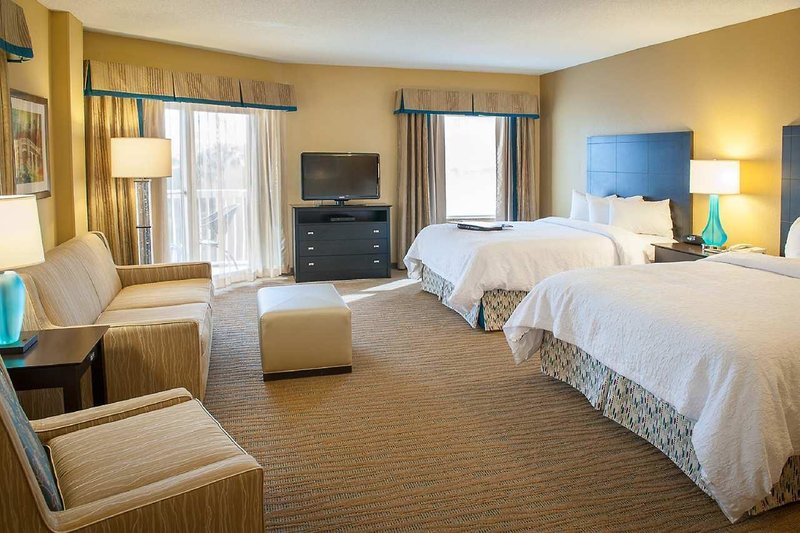 hampton inn and suites st petersburg downtown