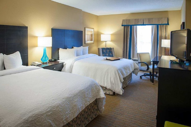 hampton inn and suites st petersburg downtown