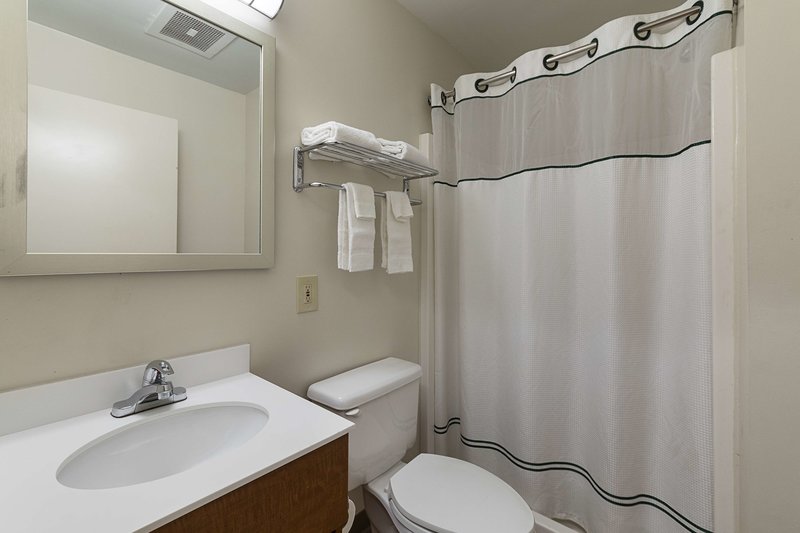 hometowne studios by red roof austin