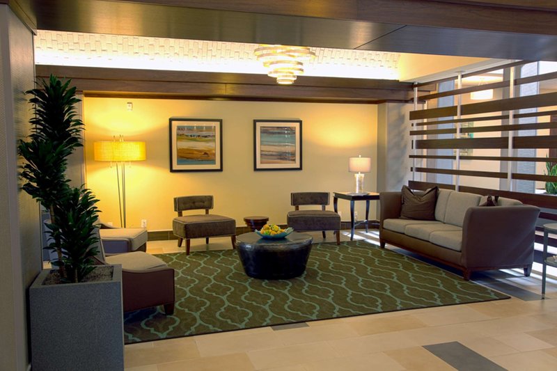 embassy suites by hilton dallas market center