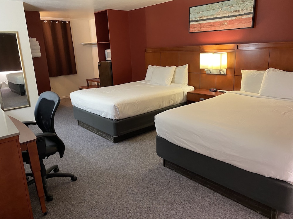 lakeshore inn water front