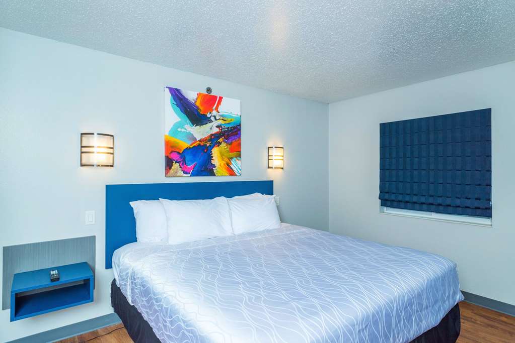 studio z ascend hotel collection