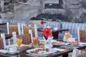 grecian bay hotel