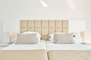 grecian bay hotel