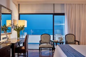 grecian bay hotel