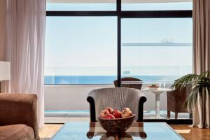 grecian bay hotel