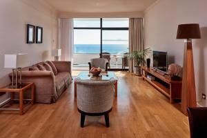 grecian bay hotel