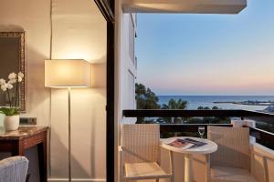 grecian bay hotel