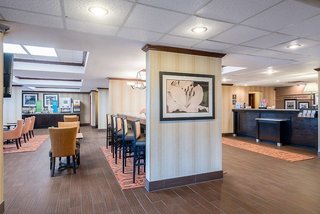 hampton inn parkersburg mineral wells