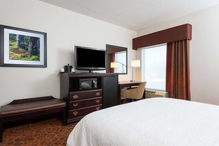 hampton inn parkersburg mineral wells