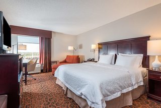 hampton inn parkersburg mineral wells