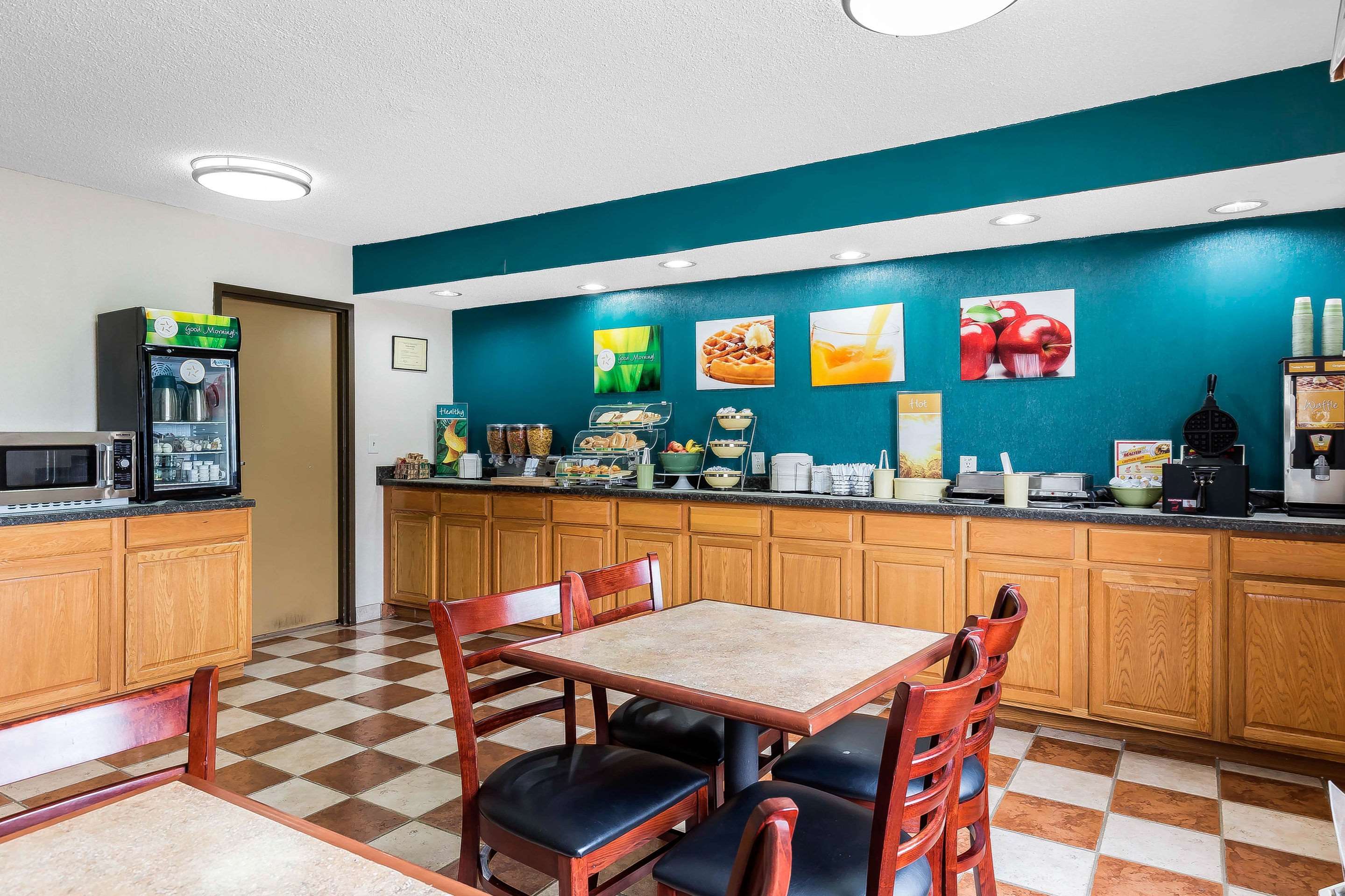 quality inn and suites bloomington university area