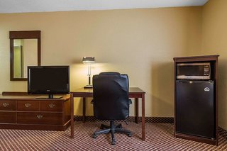 Quality Inn & Suites Bloomington University Area,Mclean>>Bloomington,3 star