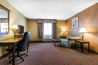 Quality Inn & Suites Bloomington University Area,Mclean>>Bloomington,3 star