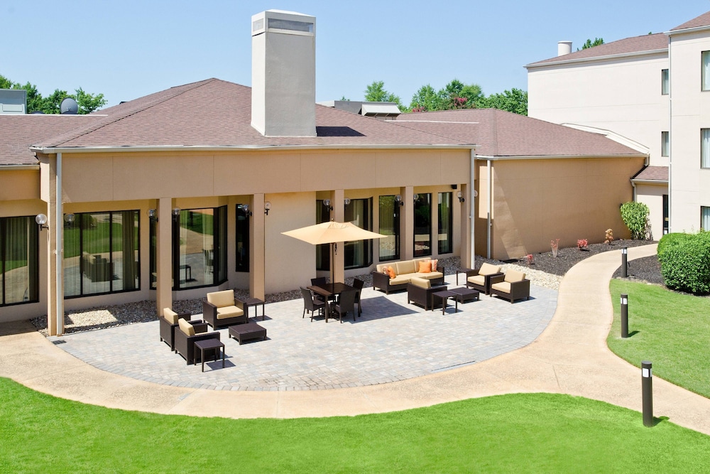courtyard by marriott huntsville university drive