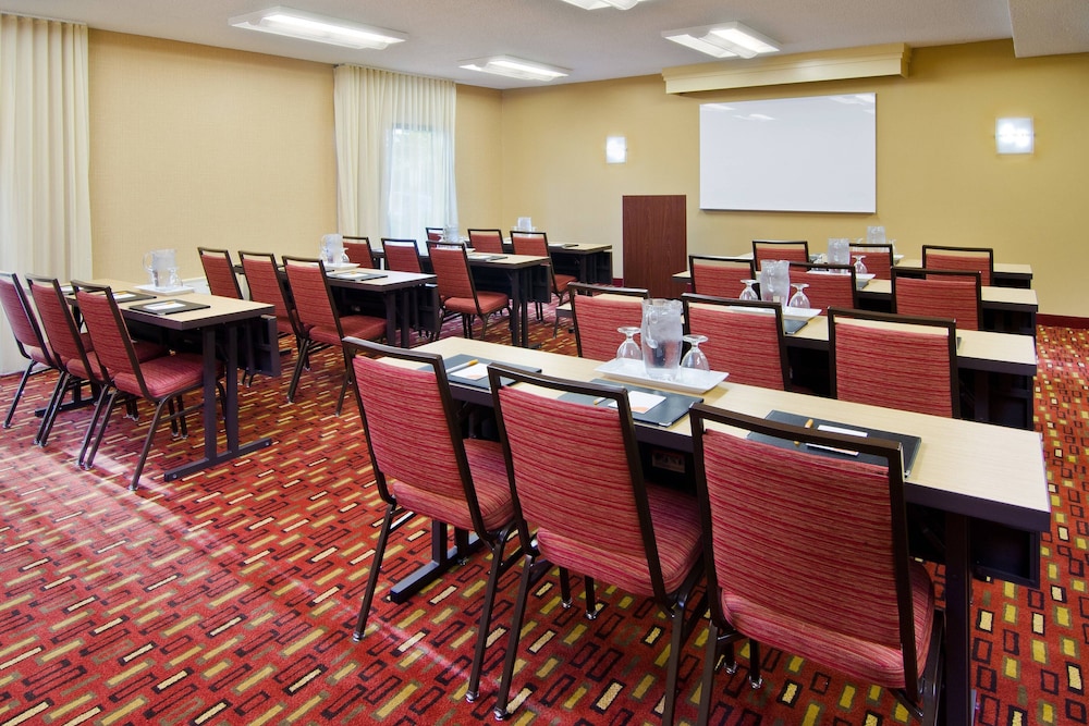 courtyard by marriott huntsville university drive