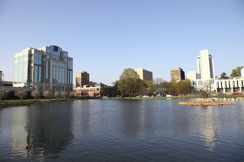 courtyard by marriott huntsville university drive