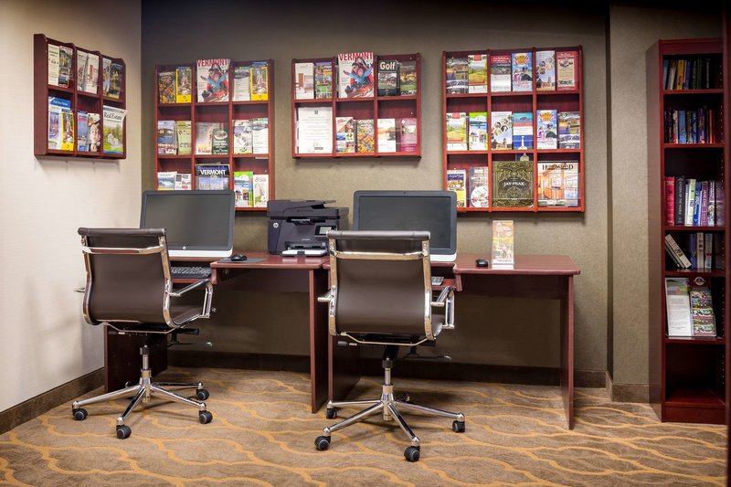 comfort inn and suites near burke mountain