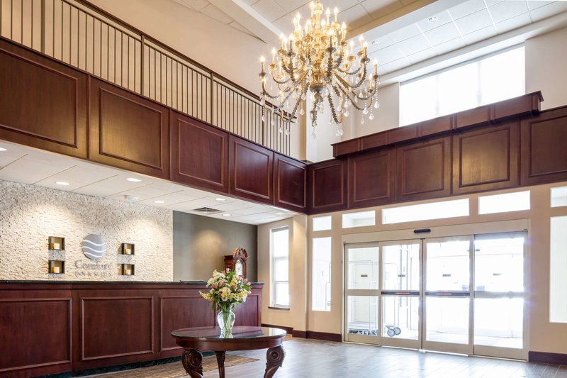 comfort inn and suites near burke mountain