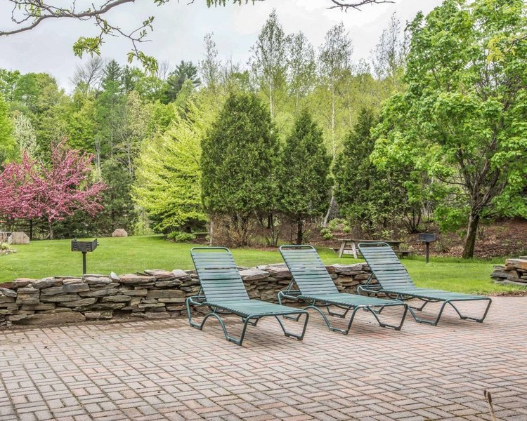 comfort inn and suites near burke mountain