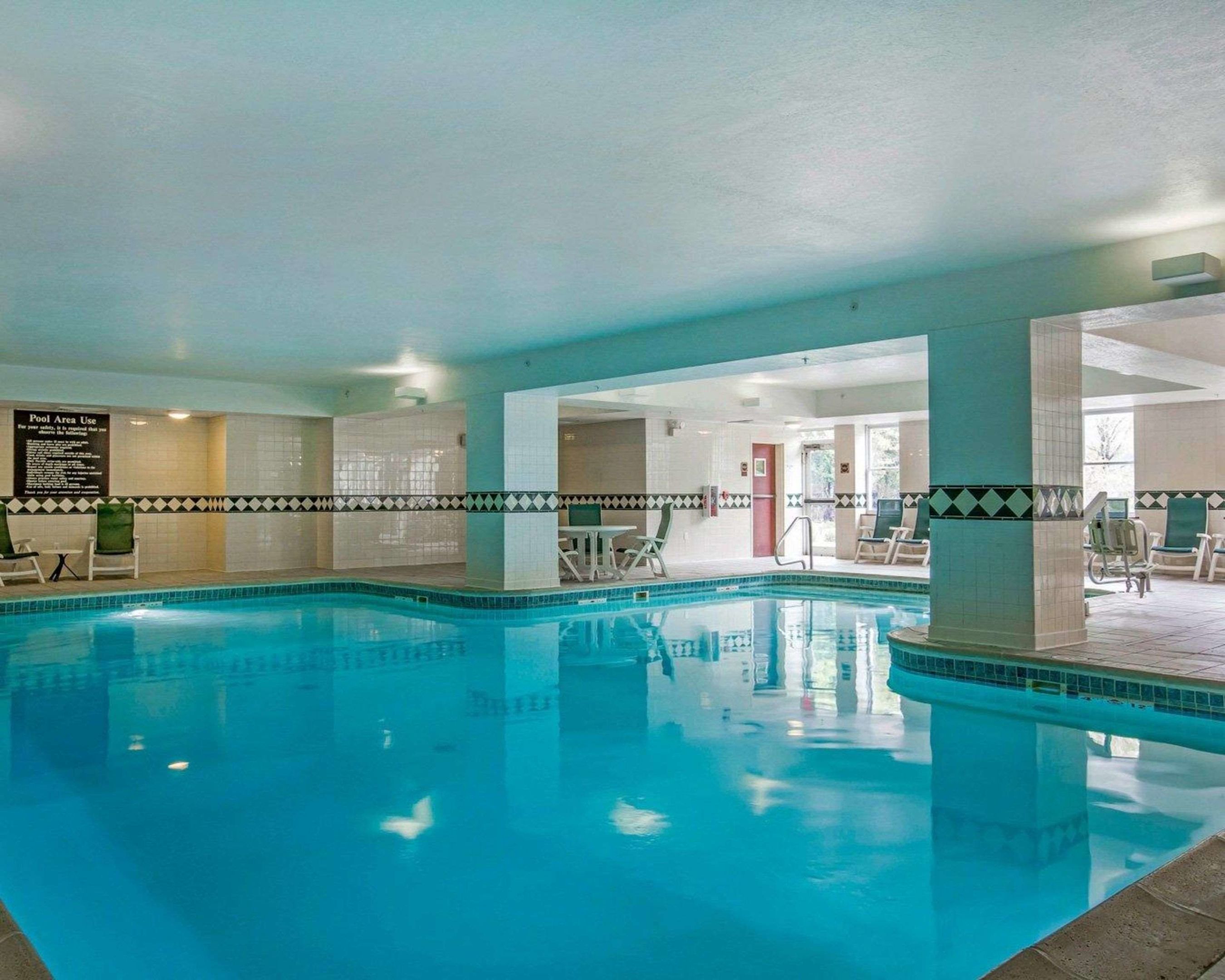 comfort inn and suites near burke mountain