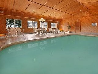 Super 8 Walnut,2109 Antique City Dr, Walnut,51577,2 star