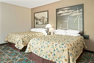 super 8 walnut