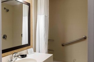 Quality Hotel & Suites,Gander>>Charlottetown,3 star