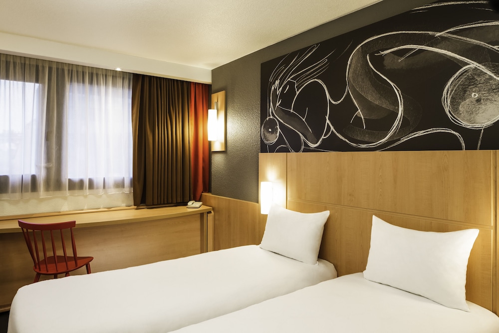 ibis paris gare de lyon ledru rollin 12eme