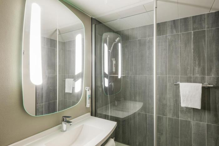 ibis paris gare de lyon ledru rollin 12eme