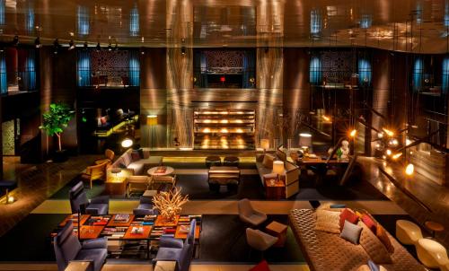 Paramount Times Square,Nutley>>New York,4 star