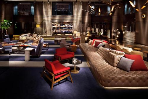 Paramount Times Square,Nutley>>New York,4 star