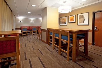 hyatt place across from universal orlando resort