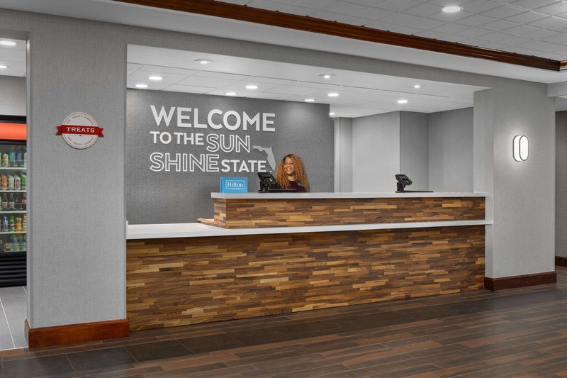 hampton inn and suites lake mary at colonial townpark