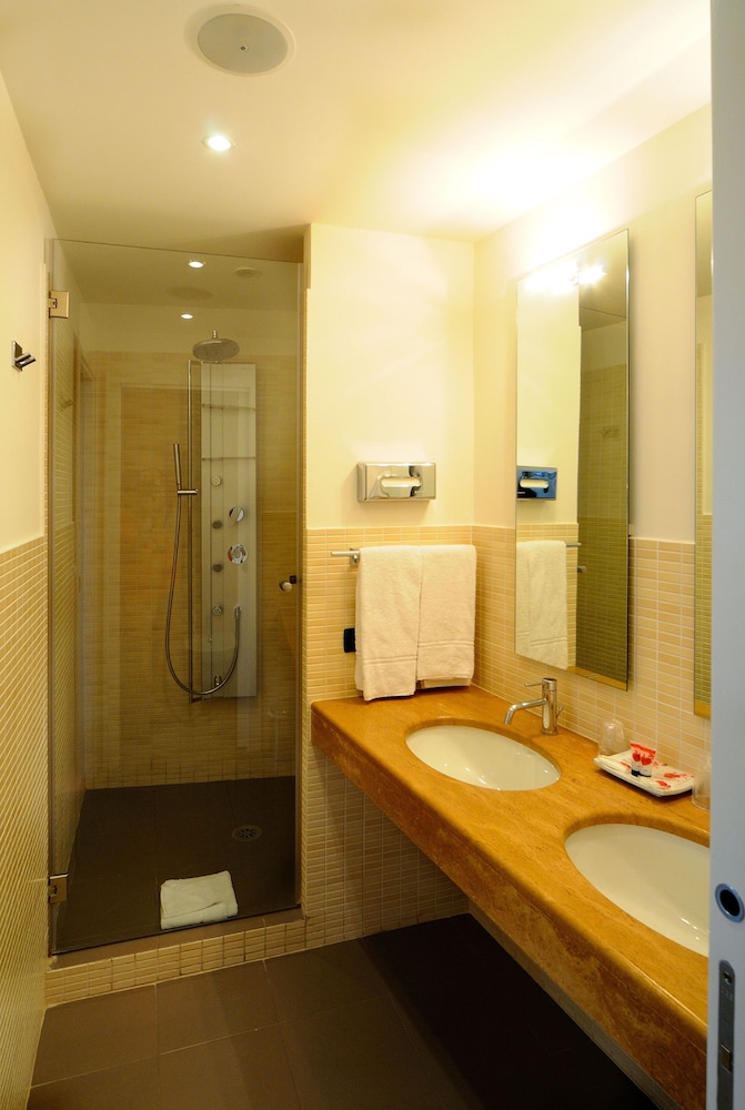 best western globus hotel