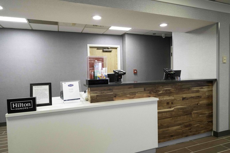 hampton inn st louis westport