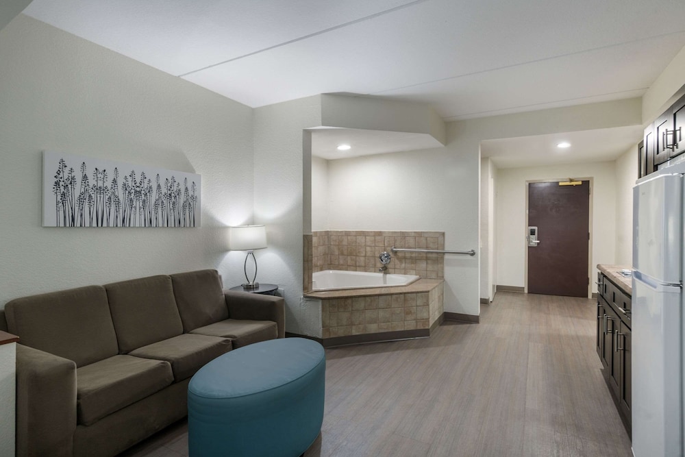 sleep inn and suites chesapeake portsmouth