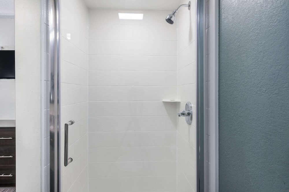 sleep inn and suites chesapeake portsmouth