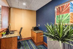 Fairfield By Marriott Inn & Suites Asheville Outlets,Buncombe County>>Asheville,3 star