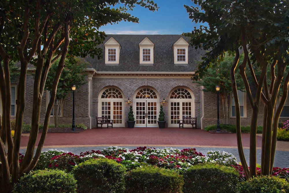 marriotts manor club at fords colony