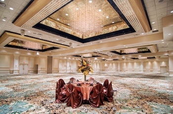 Crowne Plaza Executive Center Baton Rouge By Ihg,East Baton Rouge Parish>>Baton Rouge,4 star
