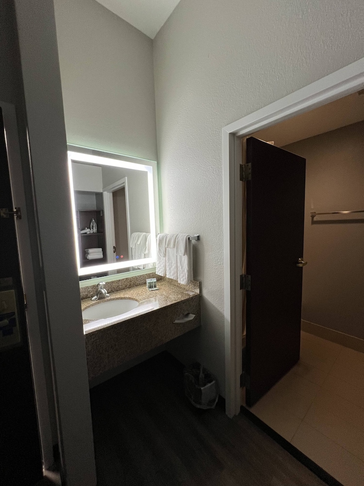 country inn and suites by radisson lsu medical corridor