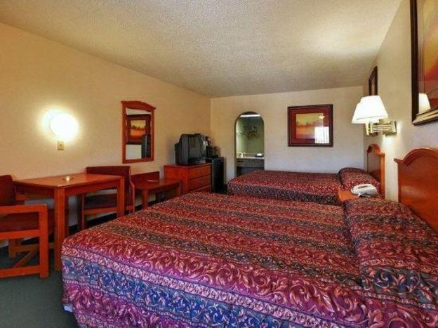 motel 6 pensacola fl nas