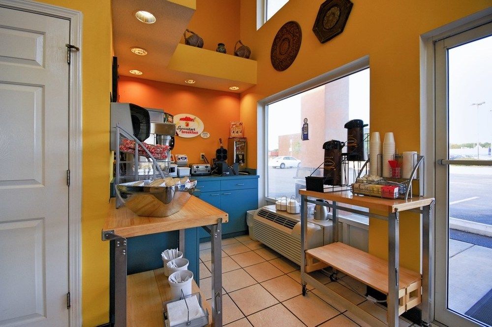 motel 6 pensacola fl nas