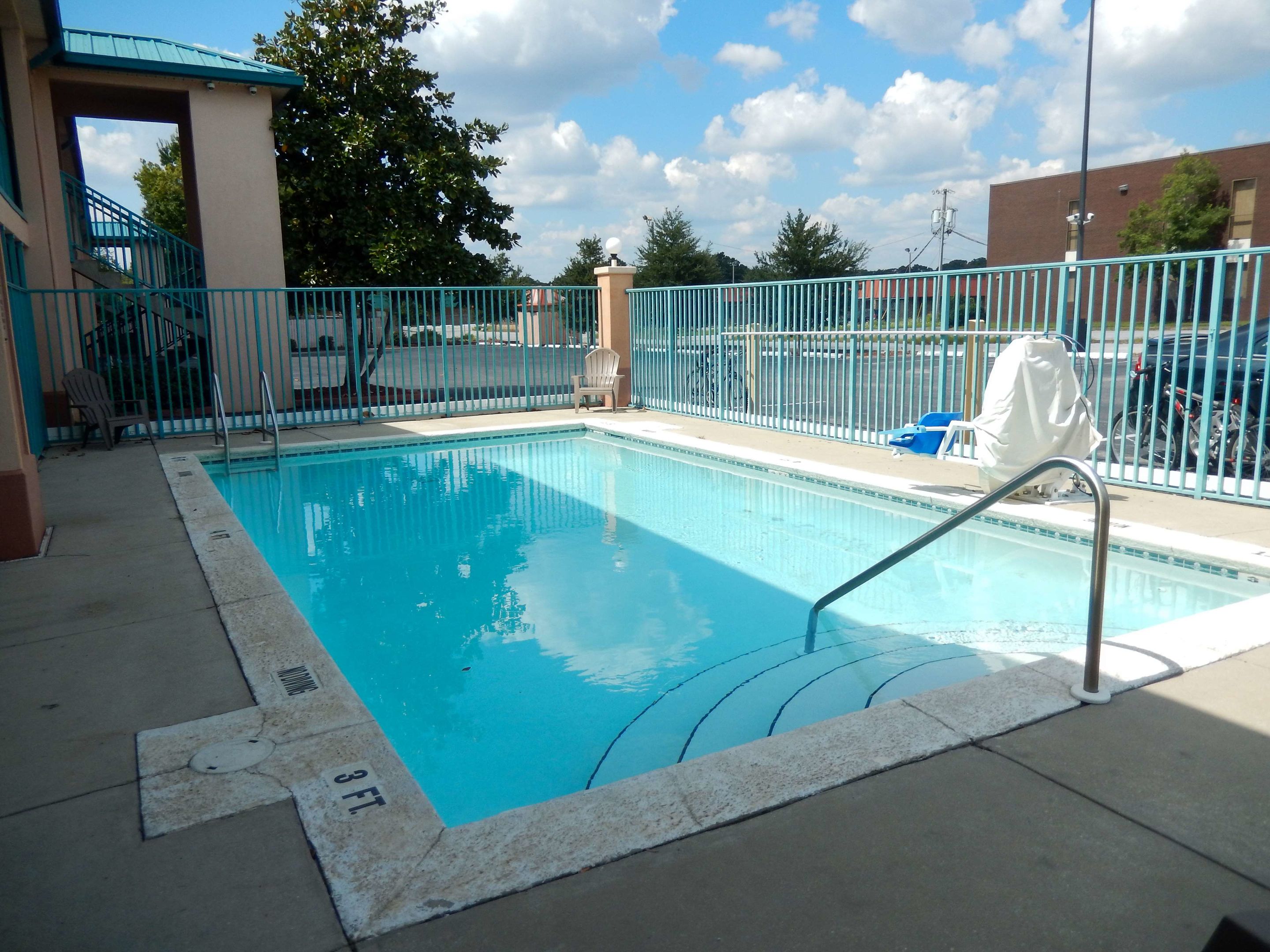 motel 6 pensacola fl nas