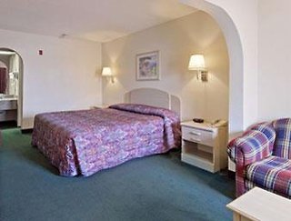 motel 6 pensacola fl nas